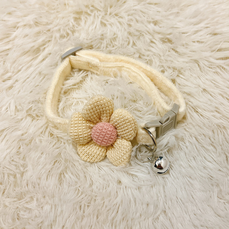 Adjustable Flower Bow Cat Collar for Kittens and Small Dogs